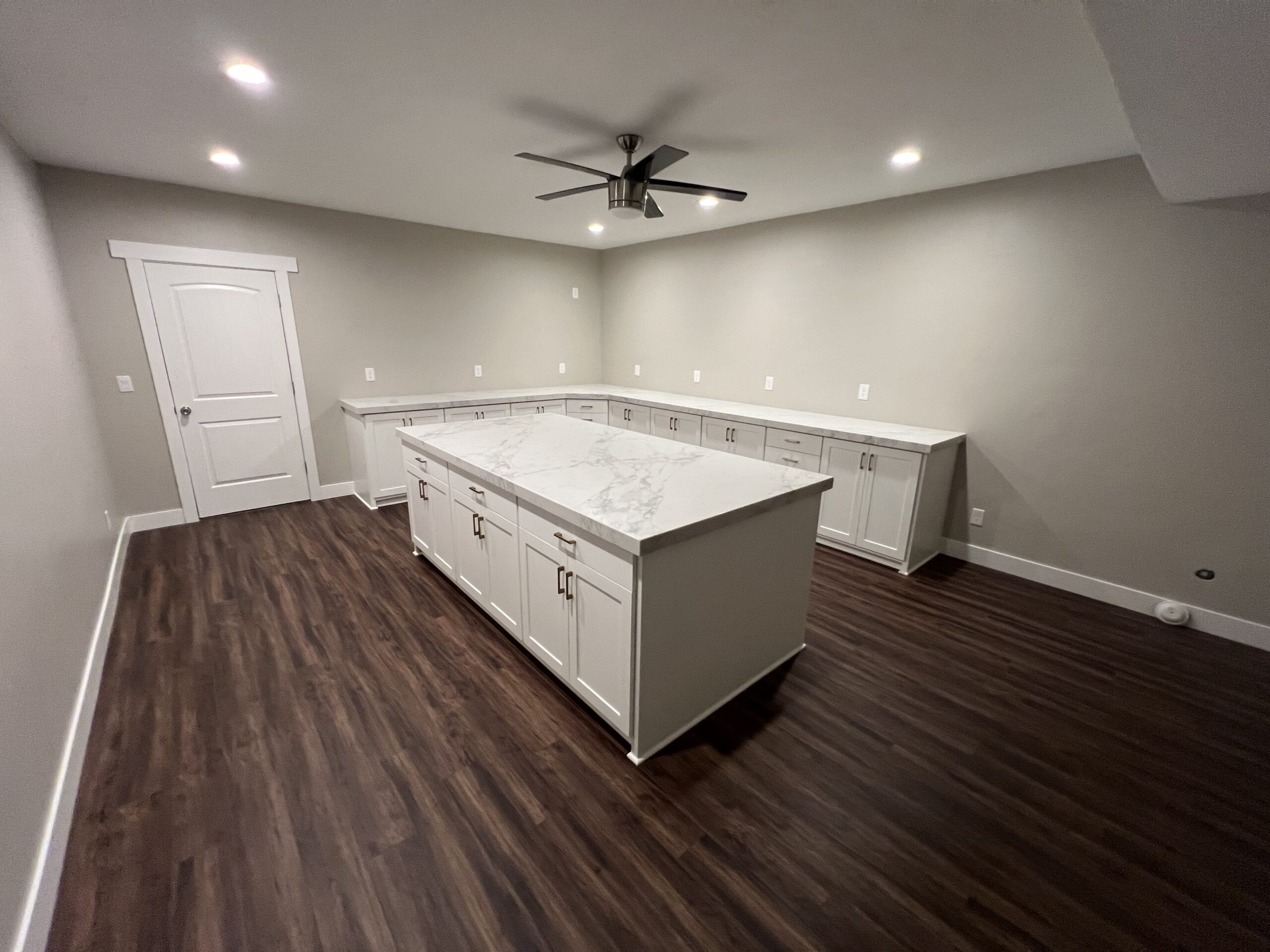 Basement wet bar and entertaining space